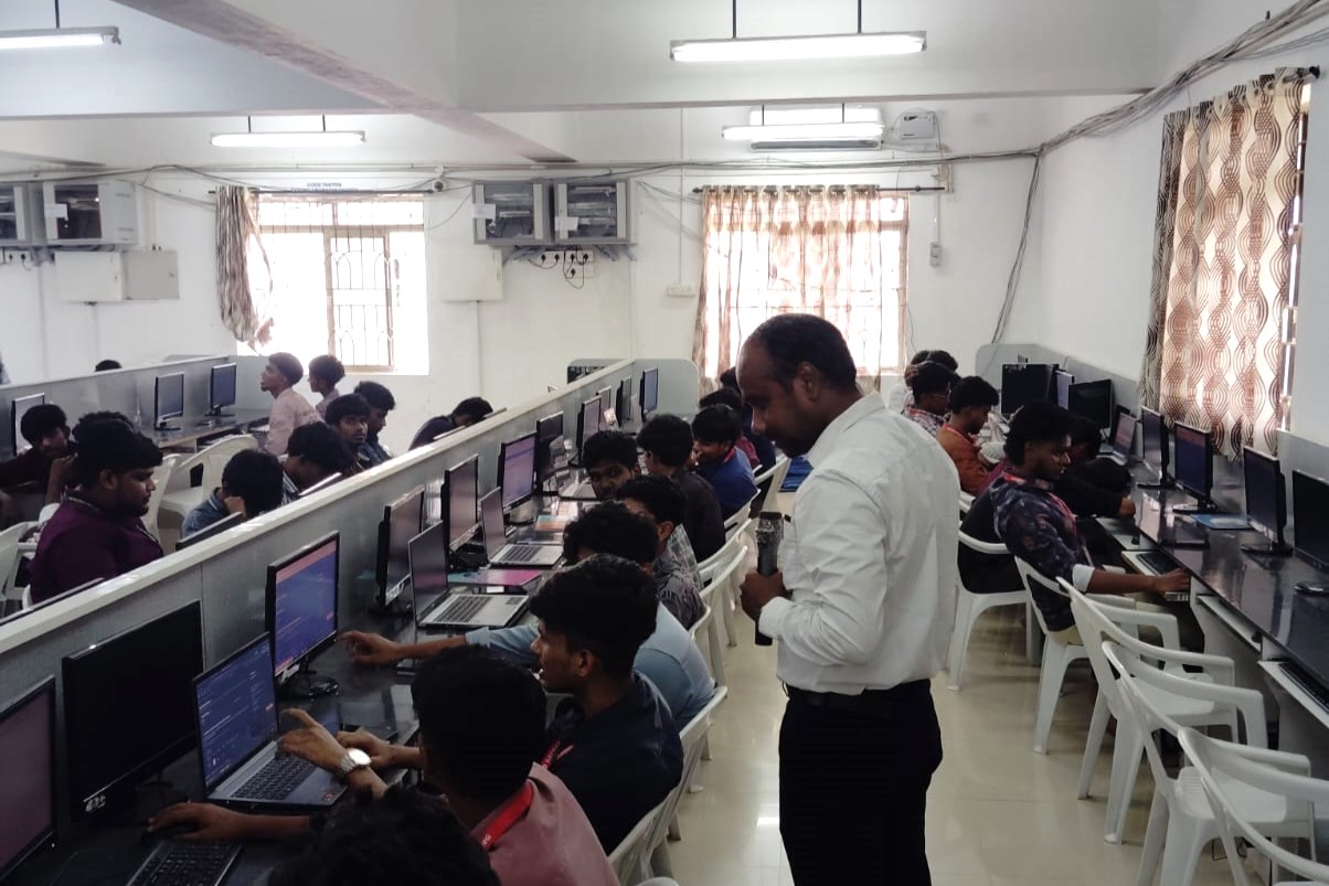 Cloud Computing Hands-on Workshop-Mohamed Sathak A. J. College of Engineering 